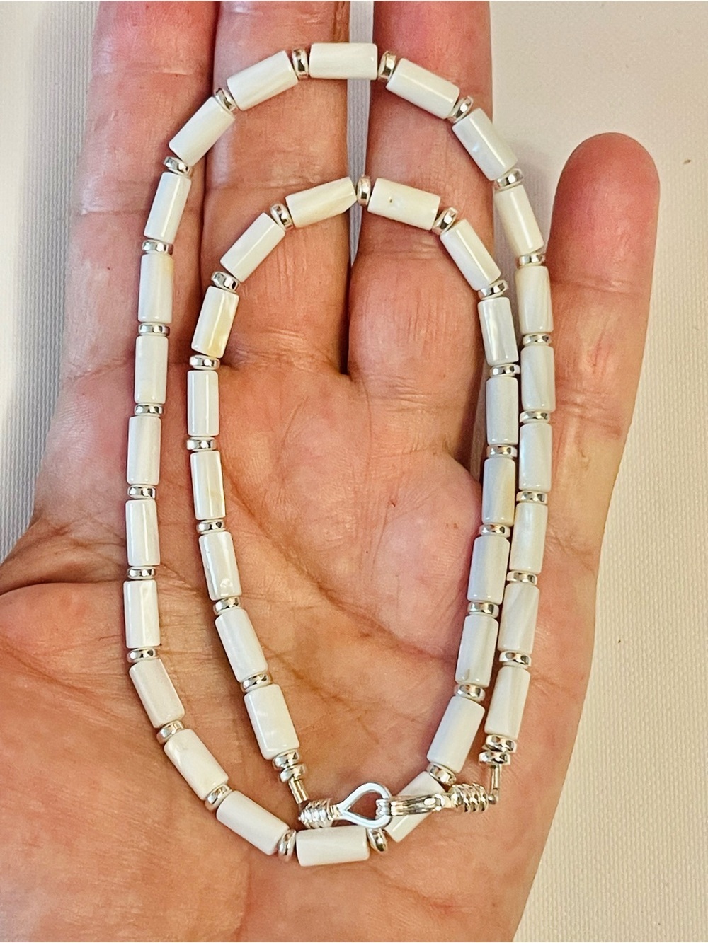 Natural Mother of Pearl Shell Cylinder
Tube Gemstone Beads Necklace Sz 18.5"